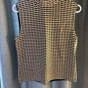 St. John Basic Tank Top